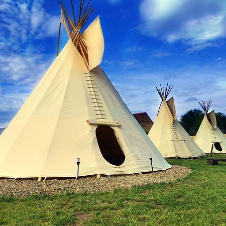 Teepee Camp Lounky Ξενοδοχείο Chodouny Εξωτερικό φωτογραφία