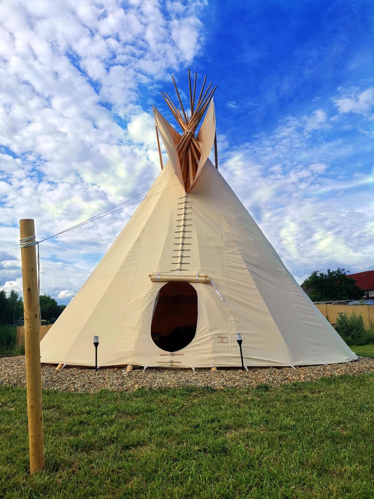 Teepee Camp Lounky Ξενοδοχείο Chodouny Εξωτερικό φωτογραφία
