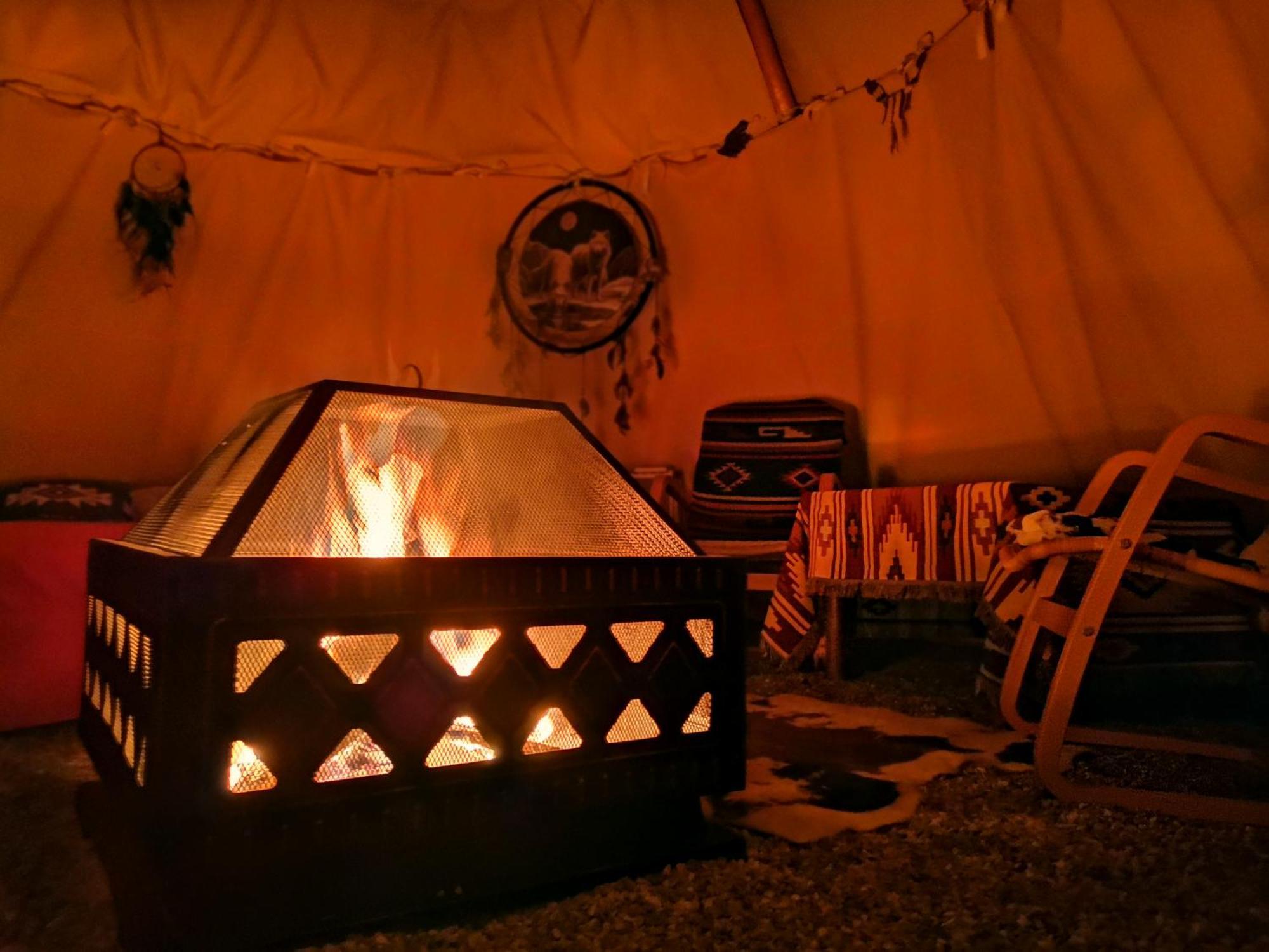 Teepee Camp Lounky Ξενοδοχείο Chodouny Εξωτερικό φωτογραφία